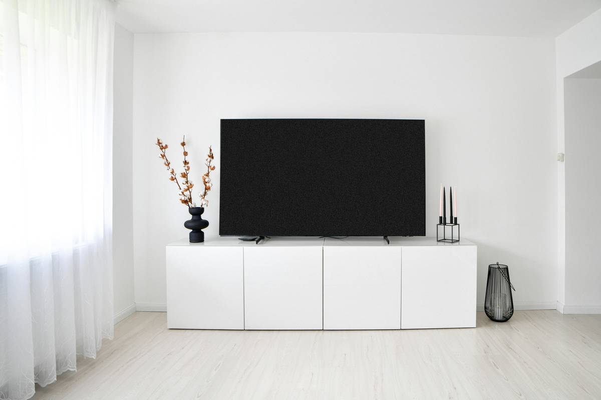 Is Your Sofa Spying on You? The Real Smart Furniture Trend You Can’t Ignore in 2024